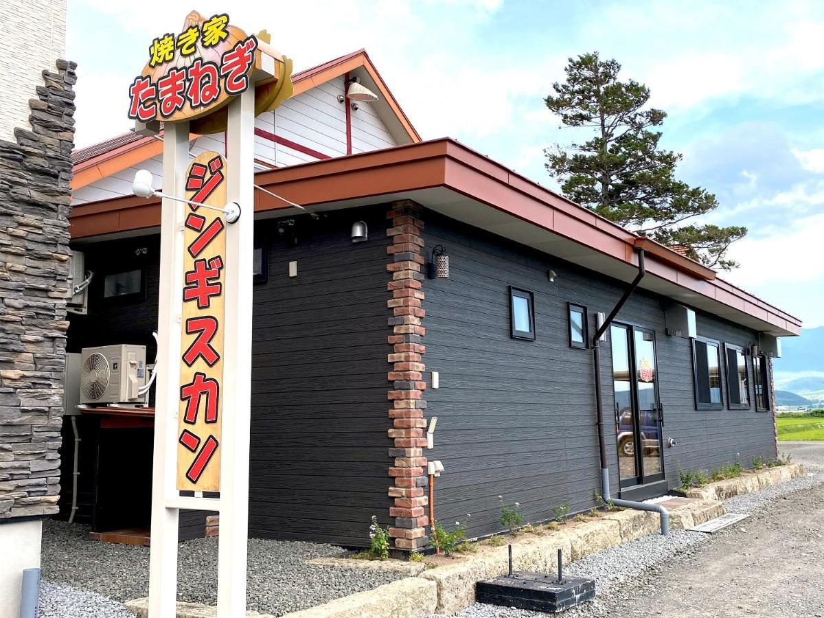 Petit Hotel Blaneneige Nakafurano Exterior photo